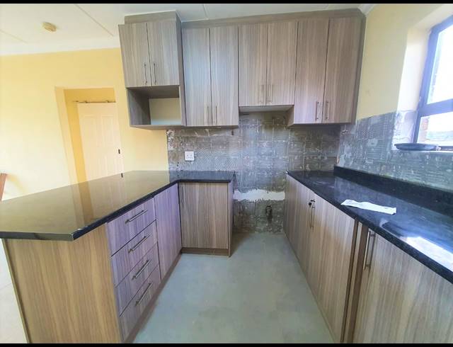 2 BEDROOM APARTMENT TO LET IN GOODWOOD CENTRAL